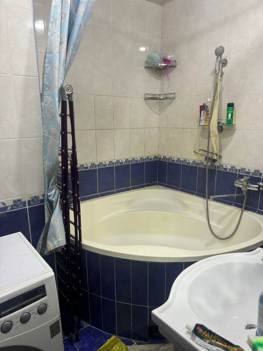 Продаётся 5 ком квартира на Карасу