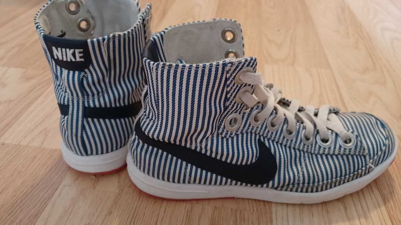 Sneakerși damă Nike Blazer Mid Top Blue Stripes 38.5