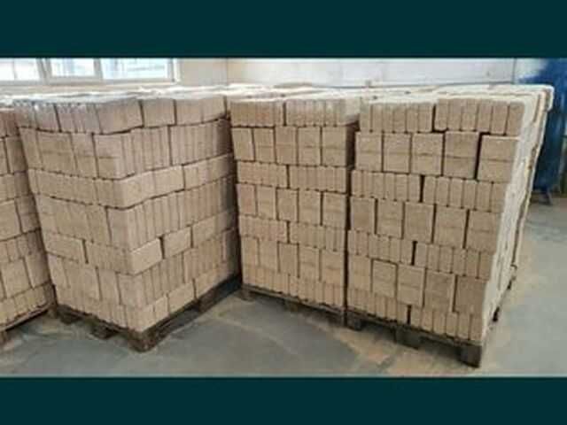 Promotie lichidare stoc Brichete rumegus fag