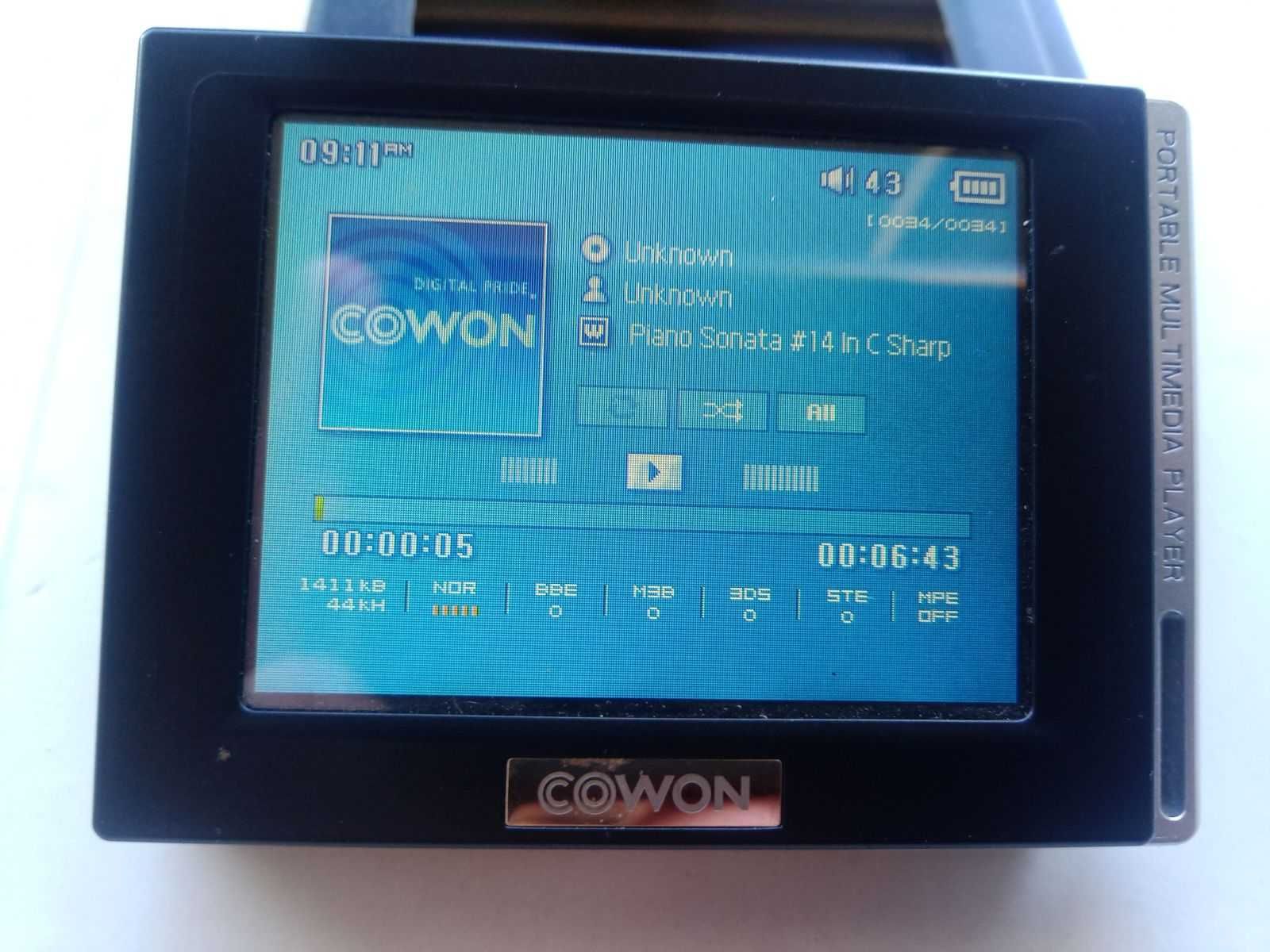 Мултимедиен плеар Cowon D2