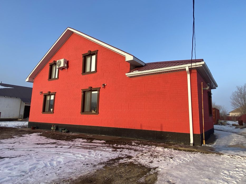 Продается 2 этажный дом мансард