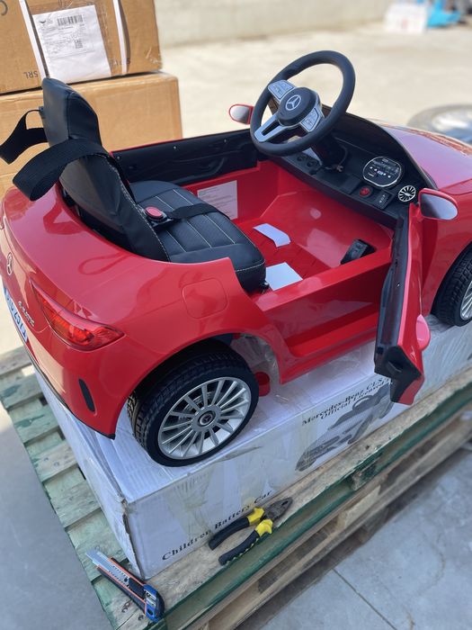 Masinuta electrica 12V cu telecomanda si roti EVA Mercedes CLS350 Red
