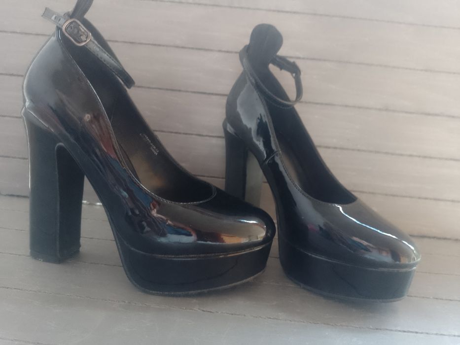 Pantofi cu toc , Nr 38