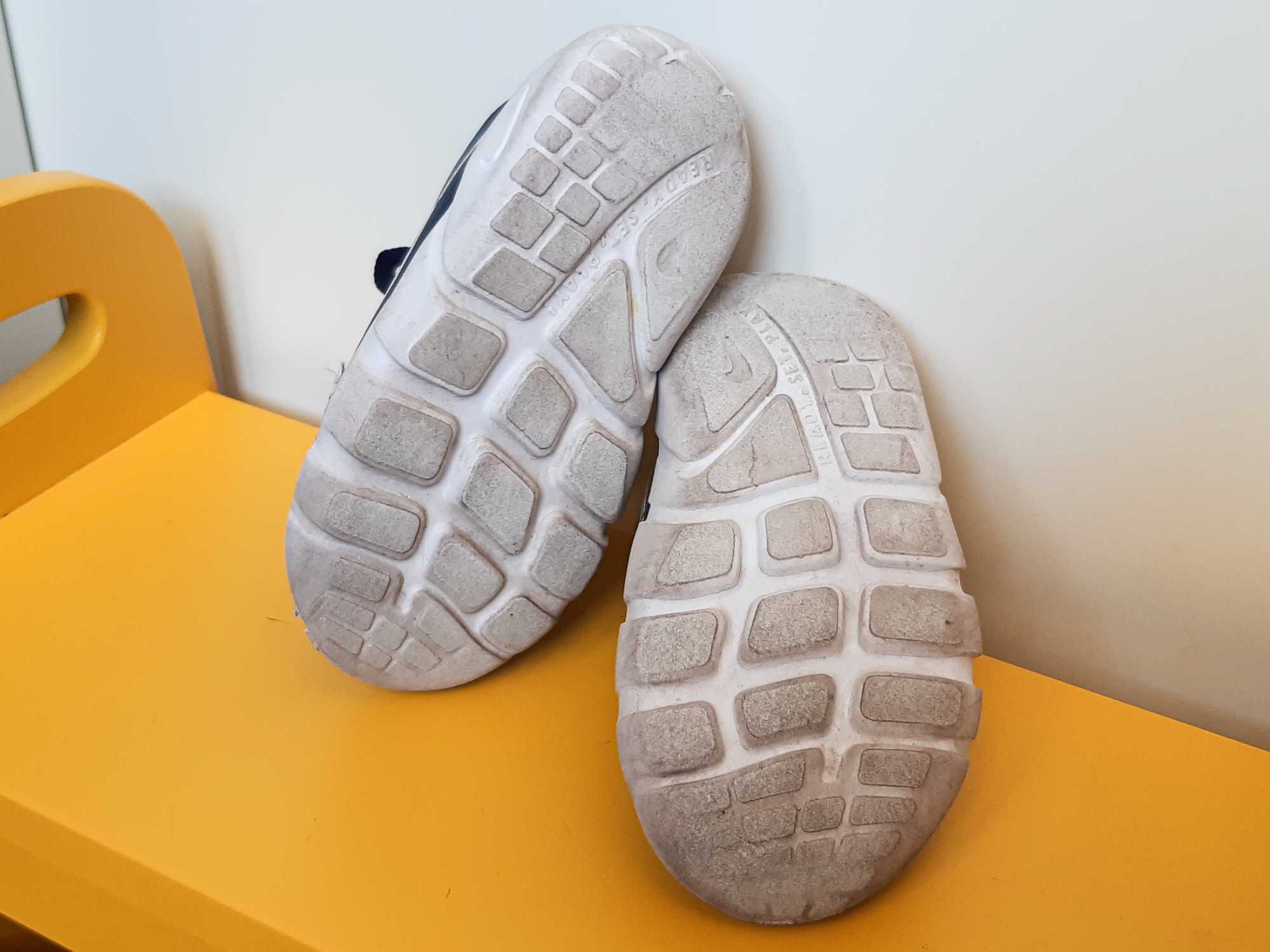 Nike Flex Runner 2, размер 25