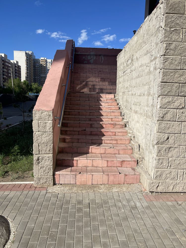 Продается помещение , Возможен обмен ,на Юго-востоке Шахтеров 52б