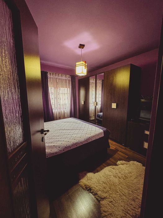 Apartament 2 camere de vânzare Strada Eroilor (lângă Farmacia Catena)