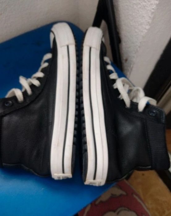 Adidasi înalți Converse nr 40