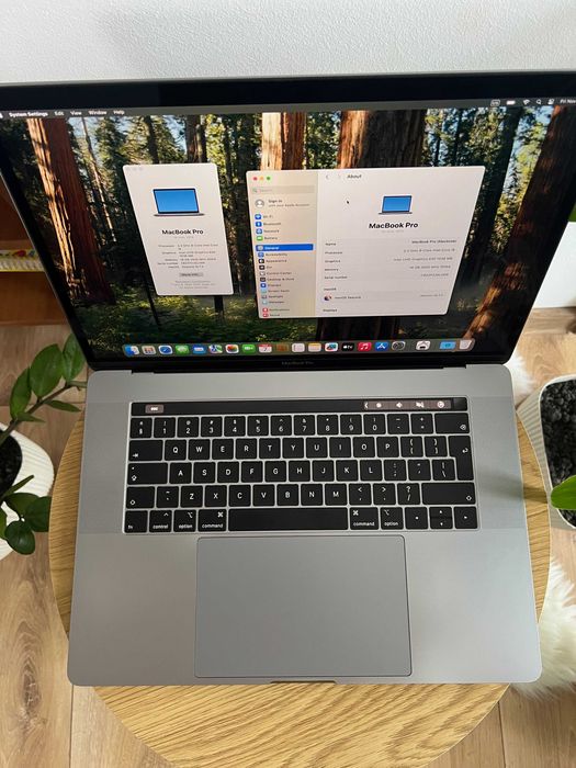 Macbook Pro 15 2019 - i9 8-nuclee, 560X, 16GB DDR4, 512GB SSD