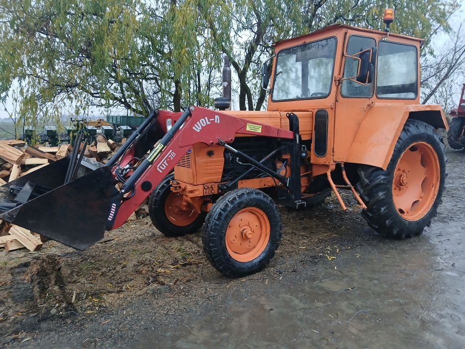 Tractor u 650 cu incarcator