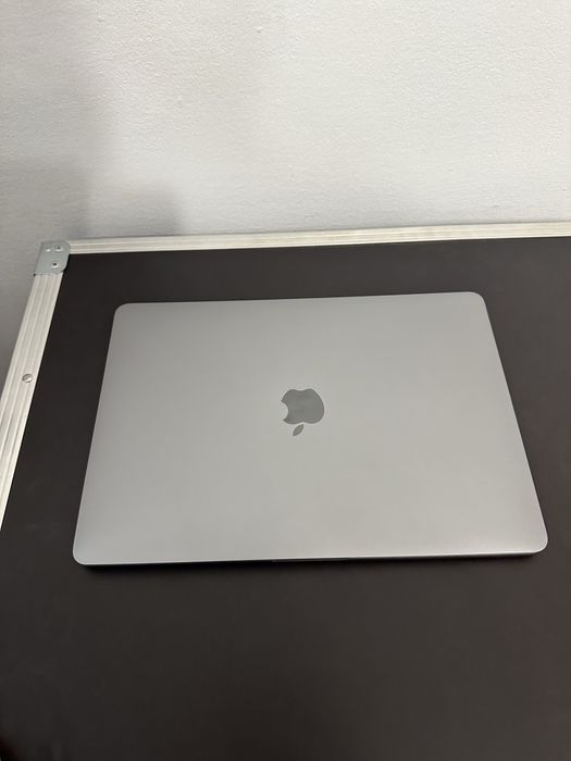 MacBook Pro M2 13,3", 8Gb Ram, 512Gb SSD, Touchbar,TouchID