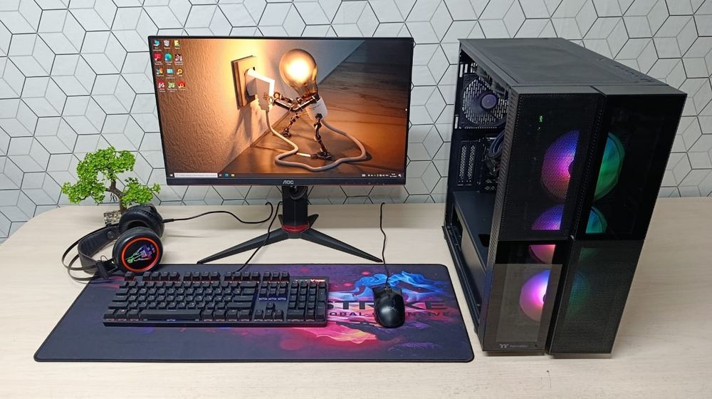 I5-12Th, RTX 3070 8Gb, Ram 32Gb, SSD 500 Gb, HDD 1Tb, Full HD 144GHz