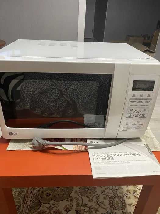 Микроволновка LG.