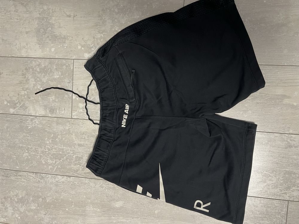 Къси панталонки Nike и Jordan