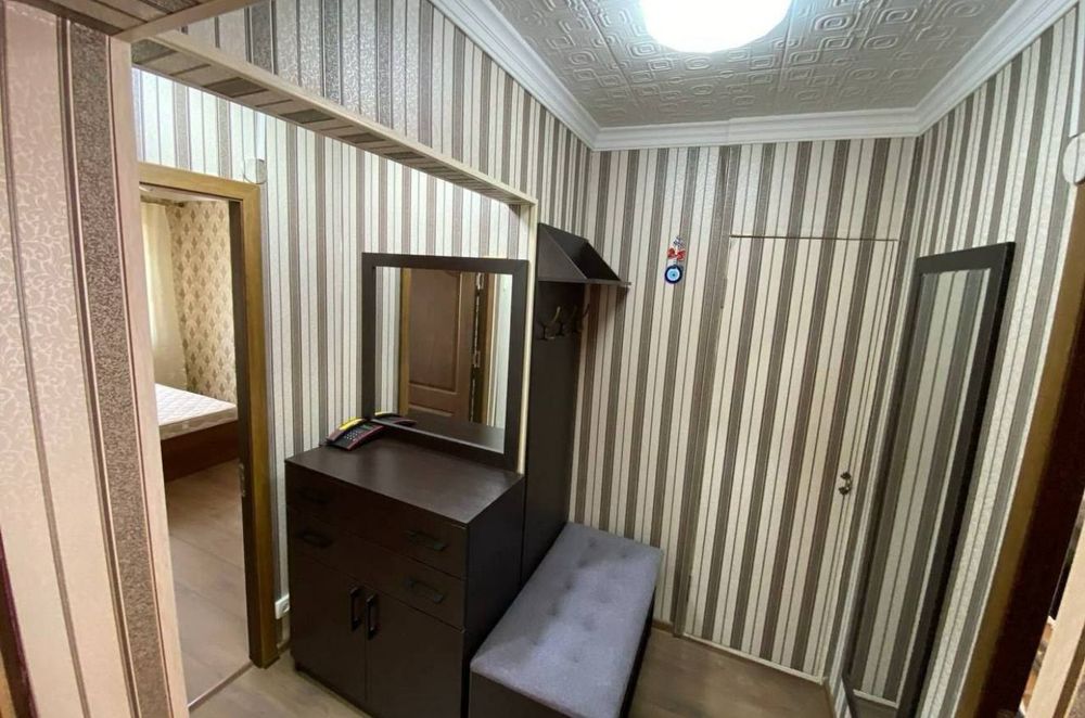 Paxtakor metro bekati oldida