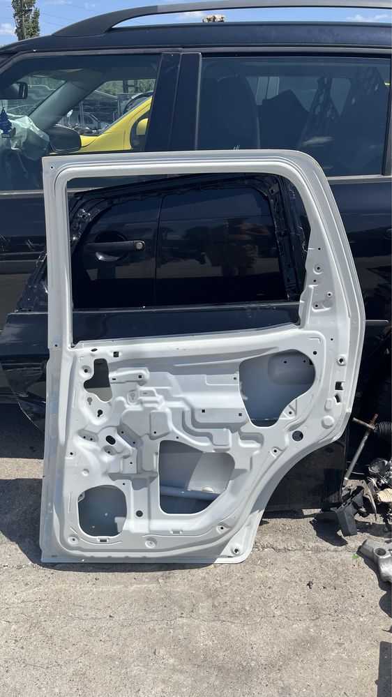 Предна дясна и задна дясна врата Suzuki Ignis 2003-2008