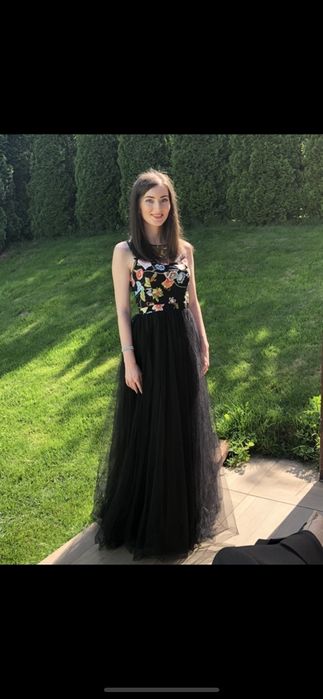 Rochie lunga de seara neagra din tull