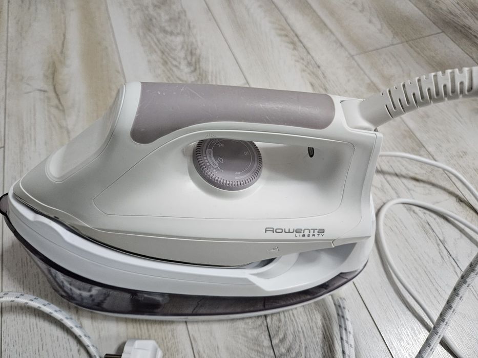 Statie de calcat Rowenta