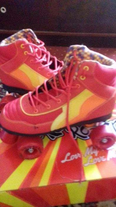 Vand patine cu rotile+protectii Rio Roller (marimea 40.5-noi) Unisex.
