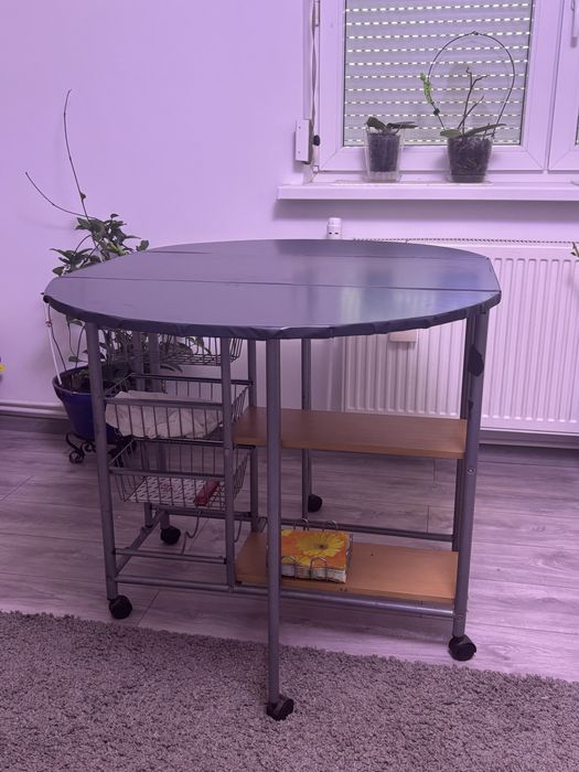Vand urgent! Masa de bucatarie rabatabila
