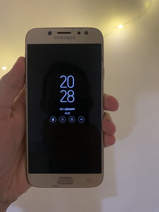 Прадаётся Samsung j7