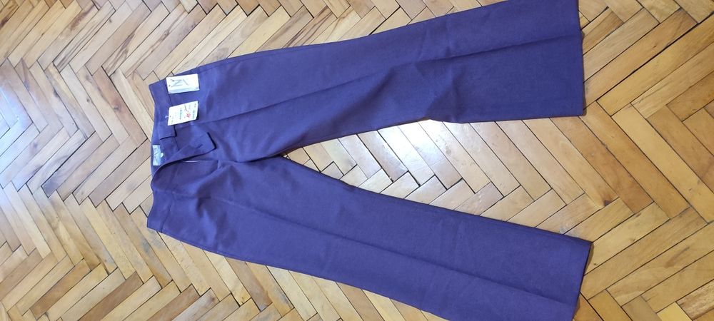 Дамски панталон цвят тъмно лилав