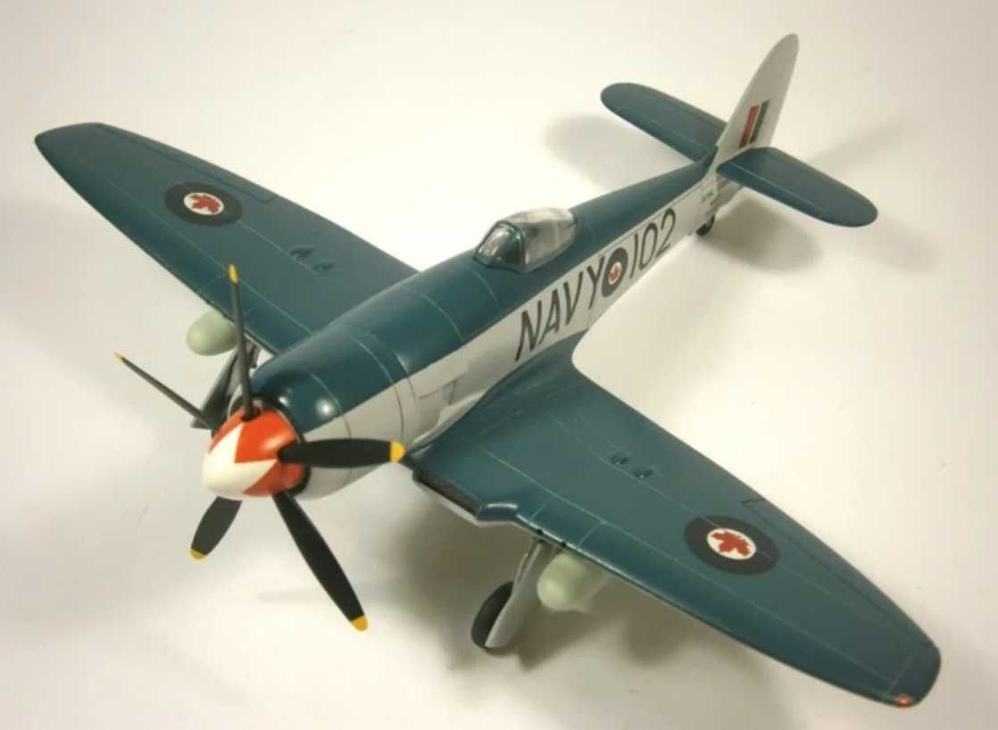 модель самолета Си Фьюри 1/72 NOVO Ташигрушка СССР