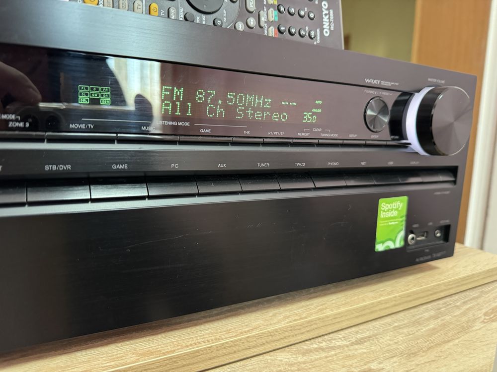 Onkyo TX-NR717 Качествен ресивър