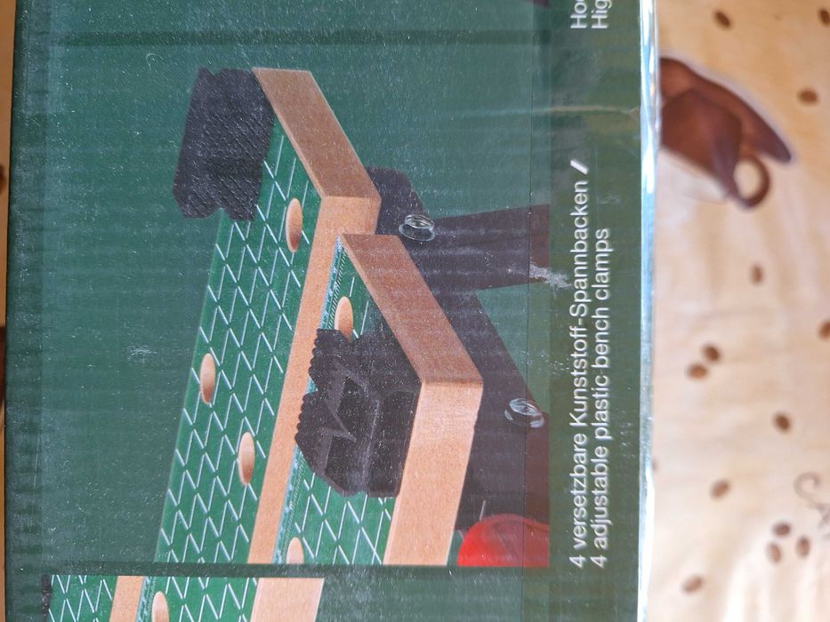 Masa- banc pliabil de lucru cu bacuri de prindere