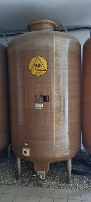 Butoi  cisterna  din fibră de sticlă uz alimentar