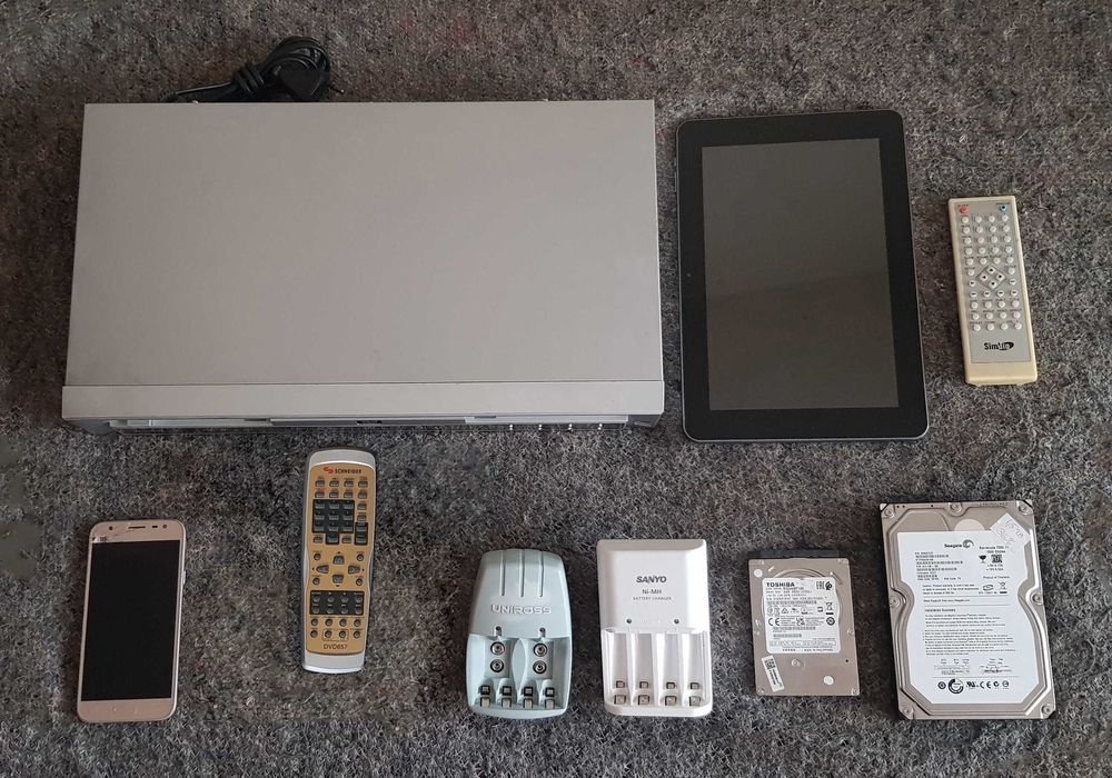 De Colectie - Lot de Electronice Vechi sau Defecte