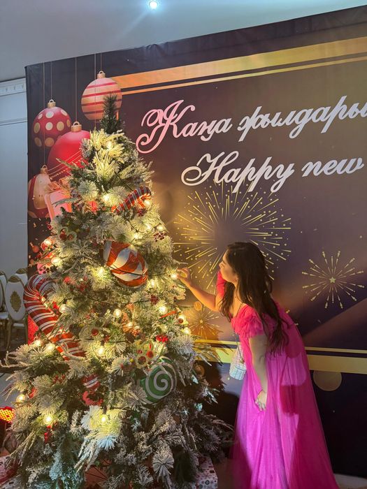 Платье розовое почти новое