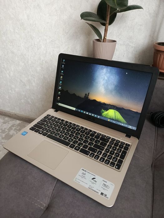 Ноутбук Asus в отличном состоянии
