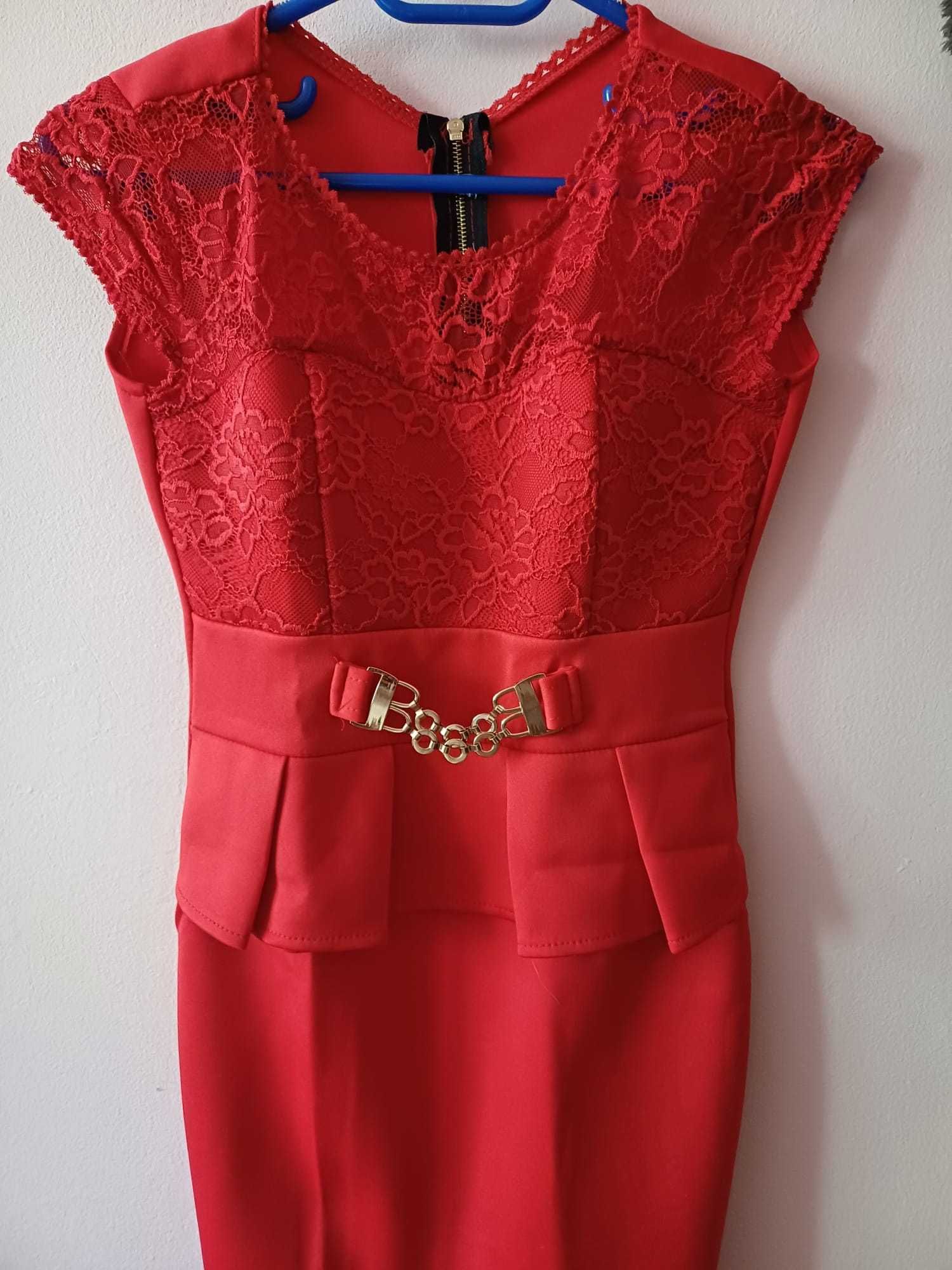 Rochie dantela rosie