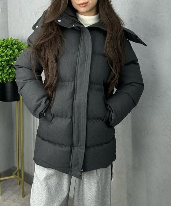 Новая зимняя куртка с этикеткой  , плотный наполнитель