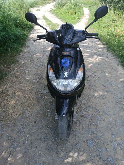 Vând scuter sau schimb cu alt scuter