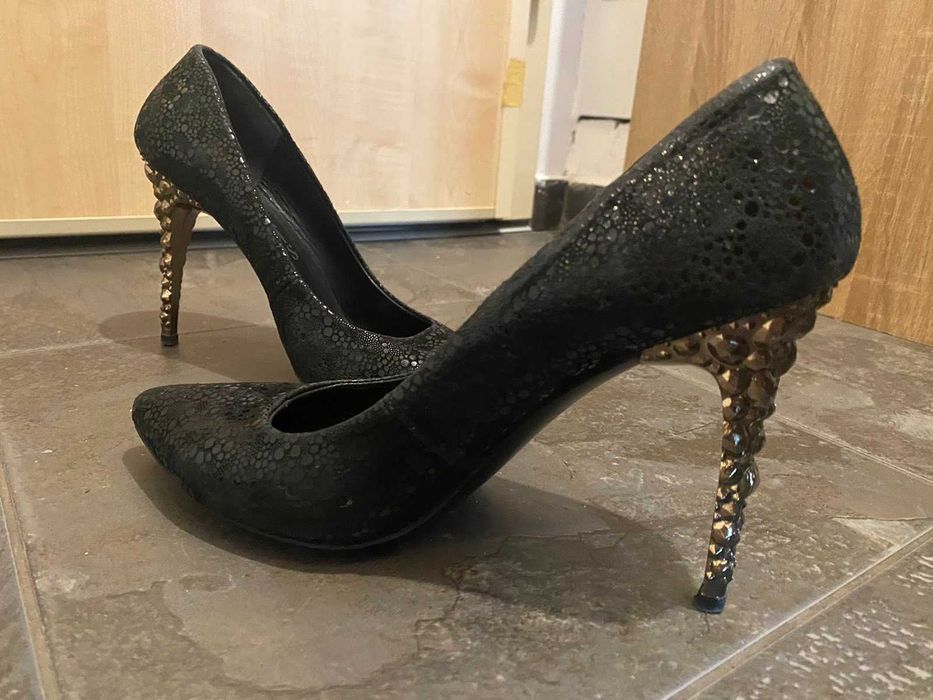 Продавам дамски обувки с висок ток (Промо)