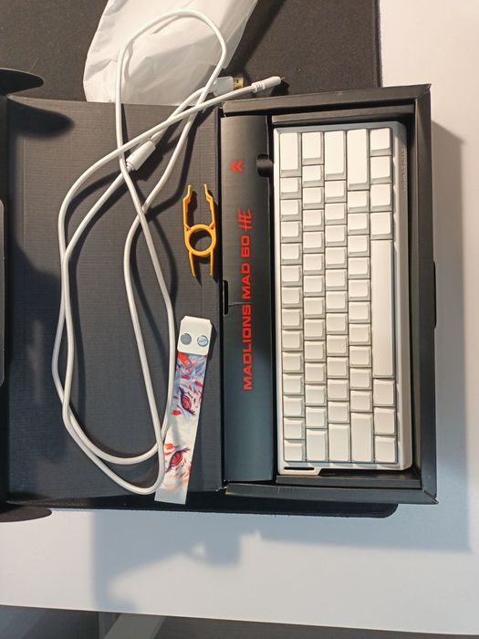 Магнитная клавиатура