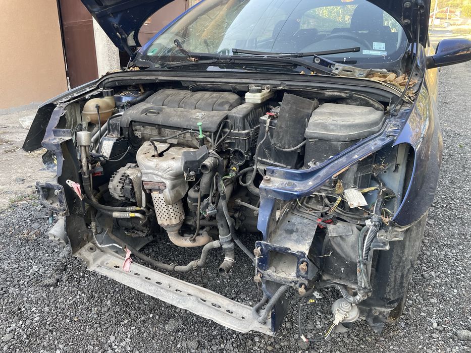 Peugeot 307 1.4 16V 88 кс. На части