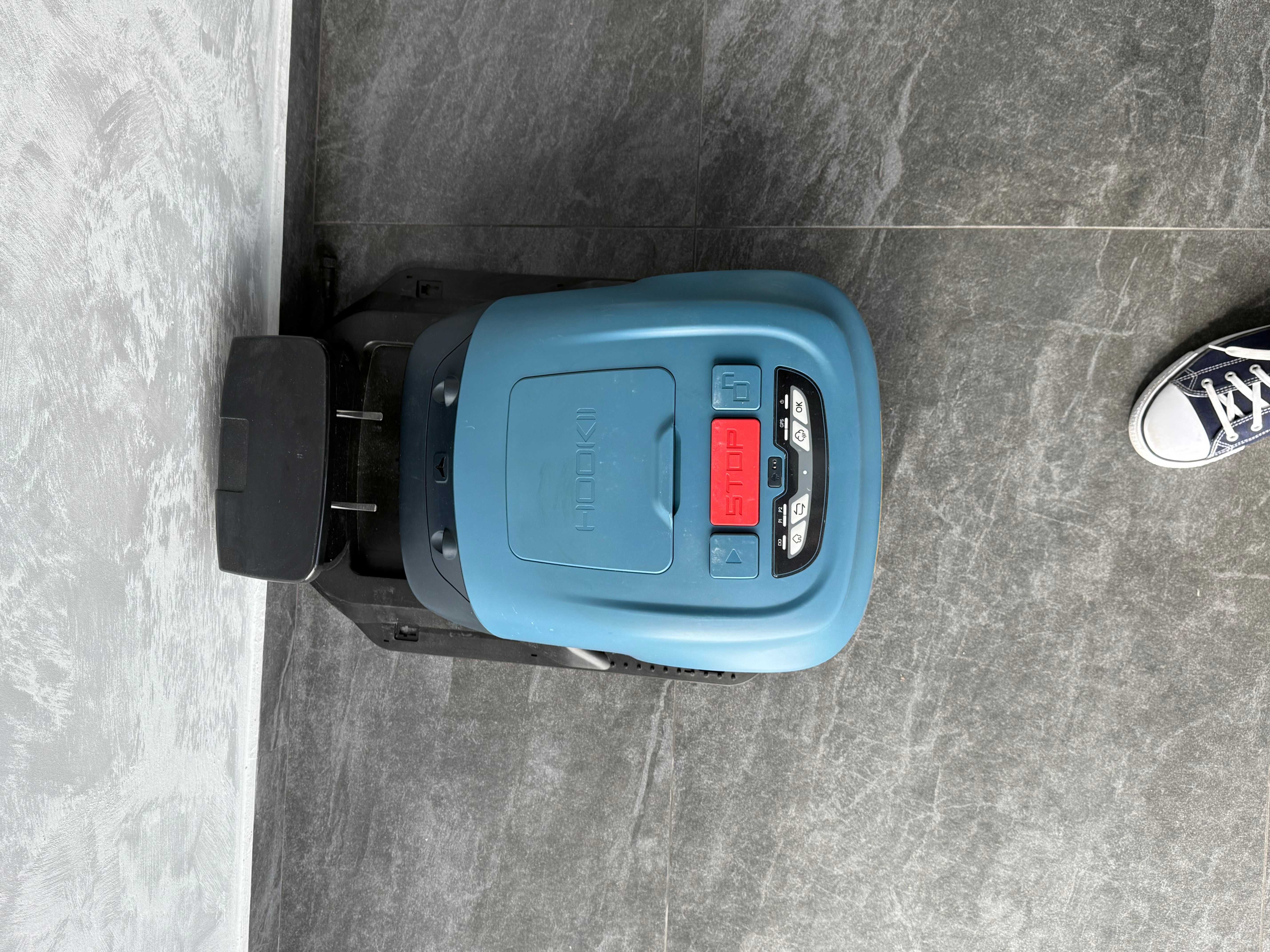 Робот косачка HOOKII Neomow S – до 1000 м² – Демо модел, като нова!
