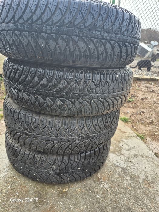 Зимни гуми   185/65/15  перфектни