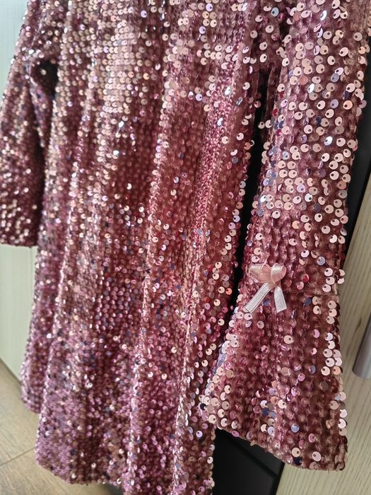 Рокля Contrast, 134 см.