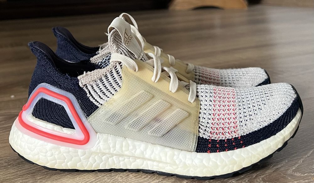 Adidas Ultraboost 19... marime 36 2/3