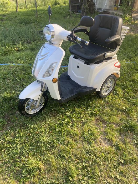 De vanzare triciclu electric ZTECH
