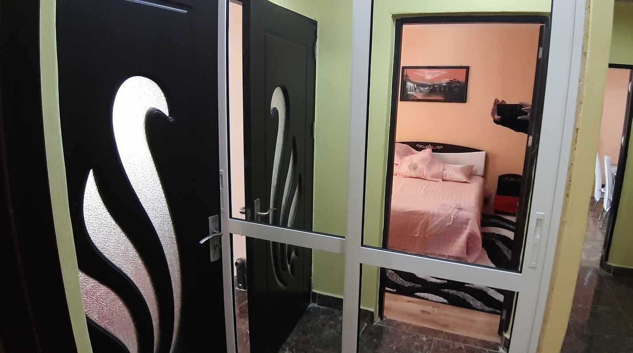 Продава се Двустаен апартамент в Търговище, Запад 3 - 64 кв.м за 1052 €/кв.м - Снимка #5