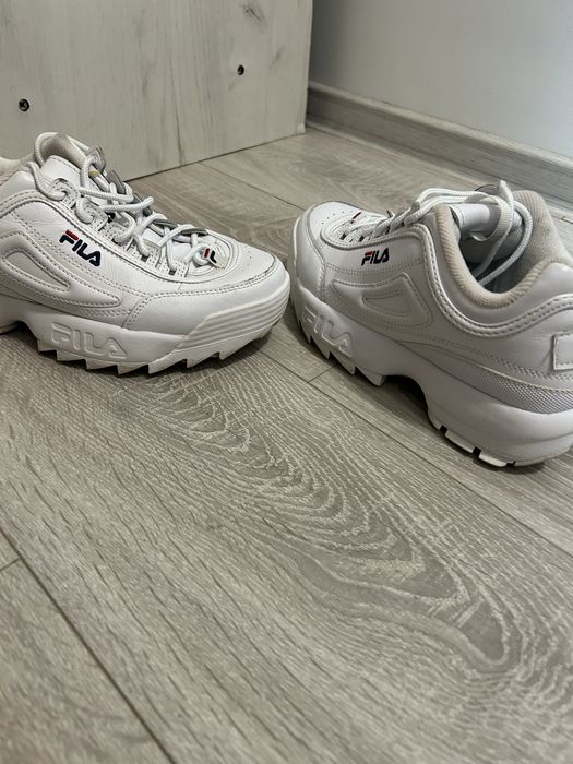 Nike DUNK Sneakers High și Fila Disruptor II 38