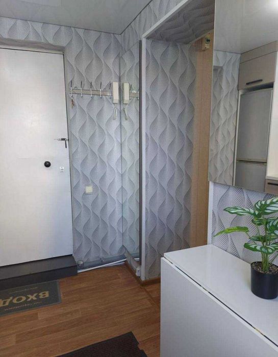 Продам 1 комнатную квартиру в малосемейном дом СХИ