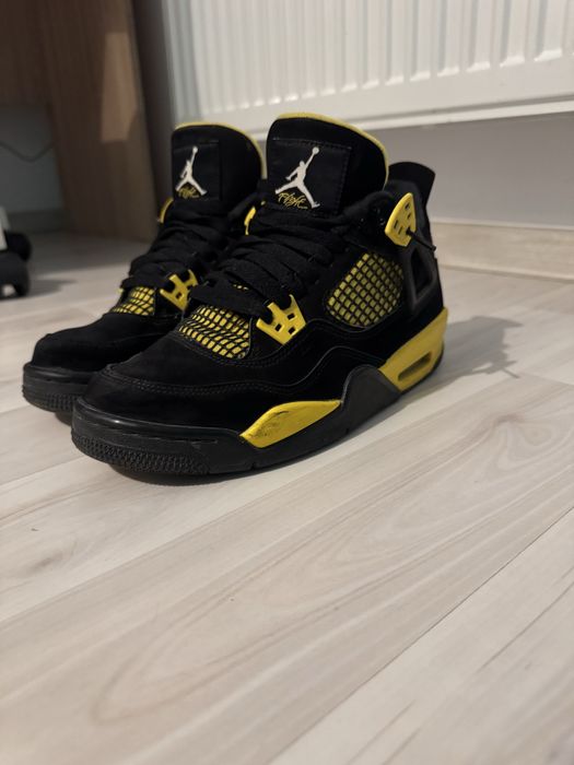 Jordan 4 yellow thunder
