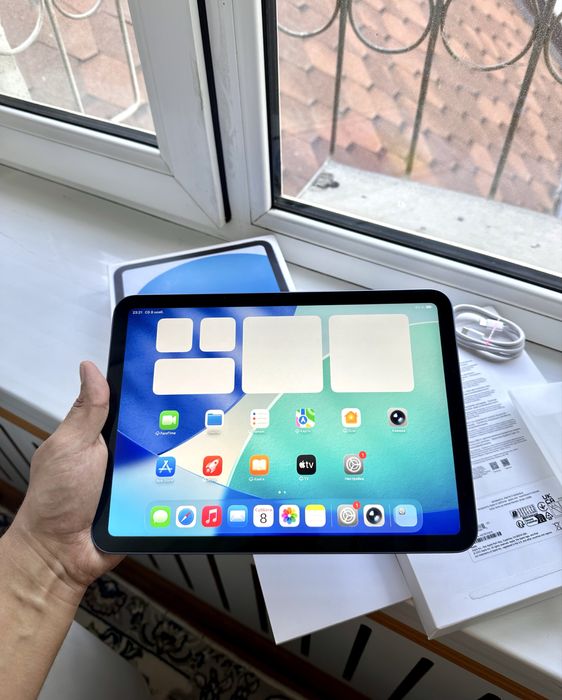 iPad 10 Gen 64GB Blue