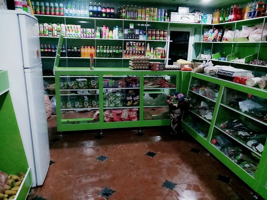 Магазинга мебел сотилади