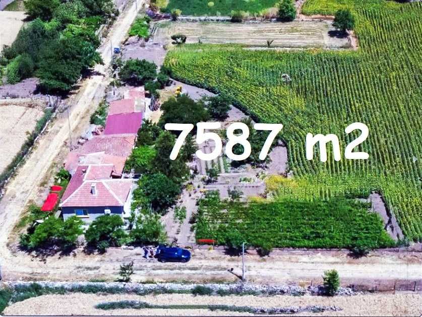 Продава 105 м2 добре поддържана къща с 3520 двор, на 15 км от морето